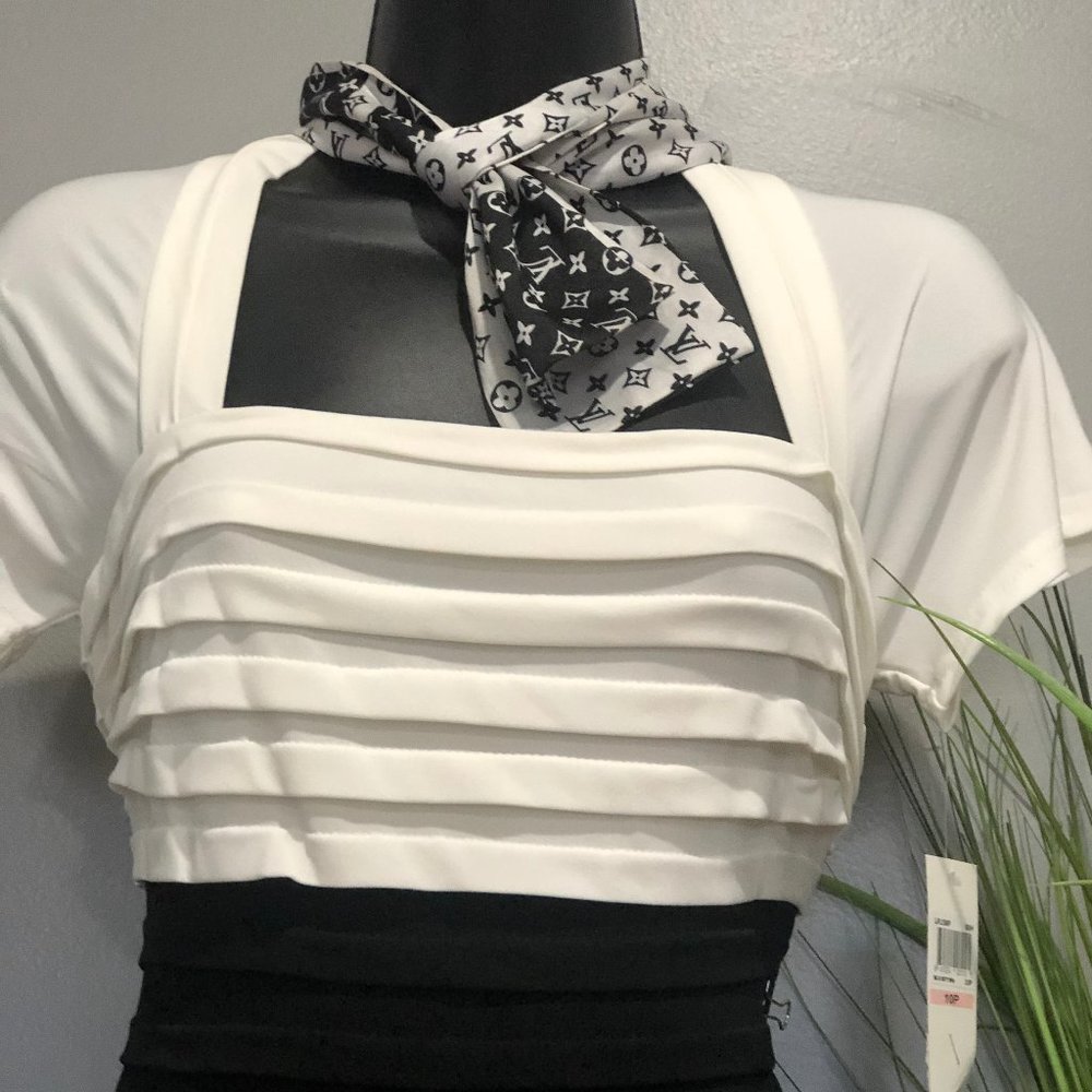 TWO -TONED  RUFFLE DRESS - Picture 4 of 13